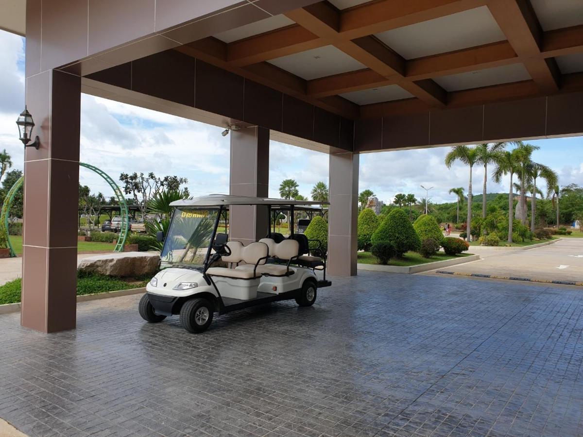 Swan Lake Hotel Sattahip Exterior photo