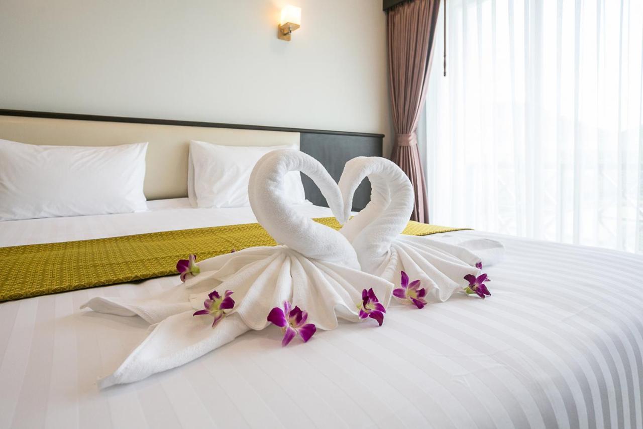 Swan Lake Hotel Sattahip Exterior photo