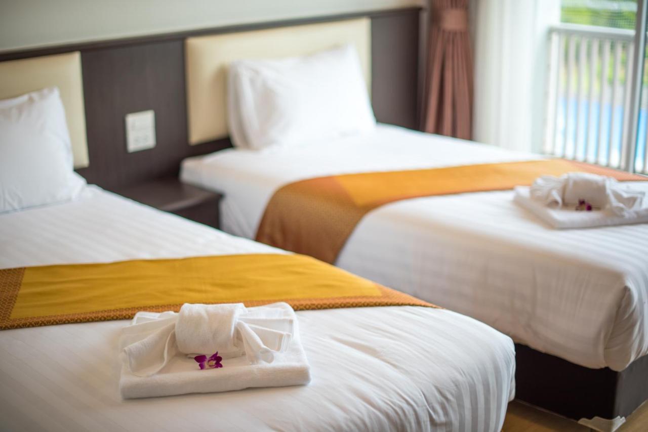 Swan Lake Hotel Sattahip Exterior photo